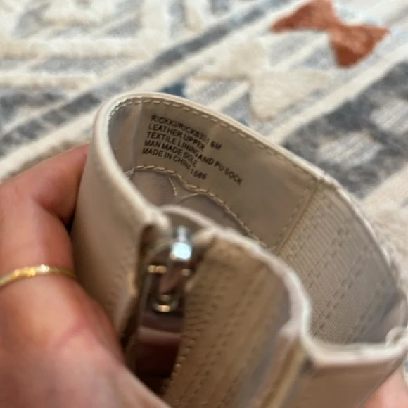 Steve Madden Rickki Pointed to Boot - Picture 9 of 9